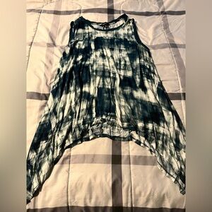 Simply Vera Wang Sharkbite Tunic, Green and White Tie-Dye, Sz 0X